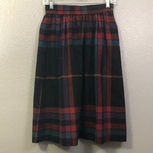 Evan-Picone Petites wool skirt Women's size 8 Vintage plaid skirt EUC 1970s 70s